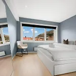 Scandinavian Style Apartement! Balcony And Stunning Views! 아파트 *