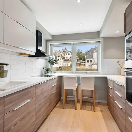 Scandinavian Style Apartement! Balcony And Stunning Views!