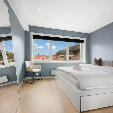 Scandinavian Style Apartement! Balcony And Stunning Views! شقة *