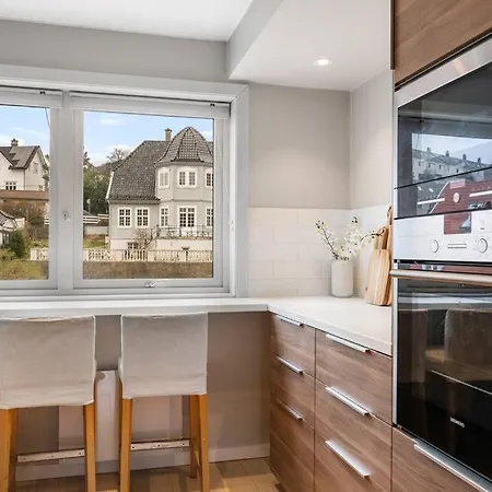 아파트 Scandinavian Style Apartement! Balcony And Stunning Views! 베르겐